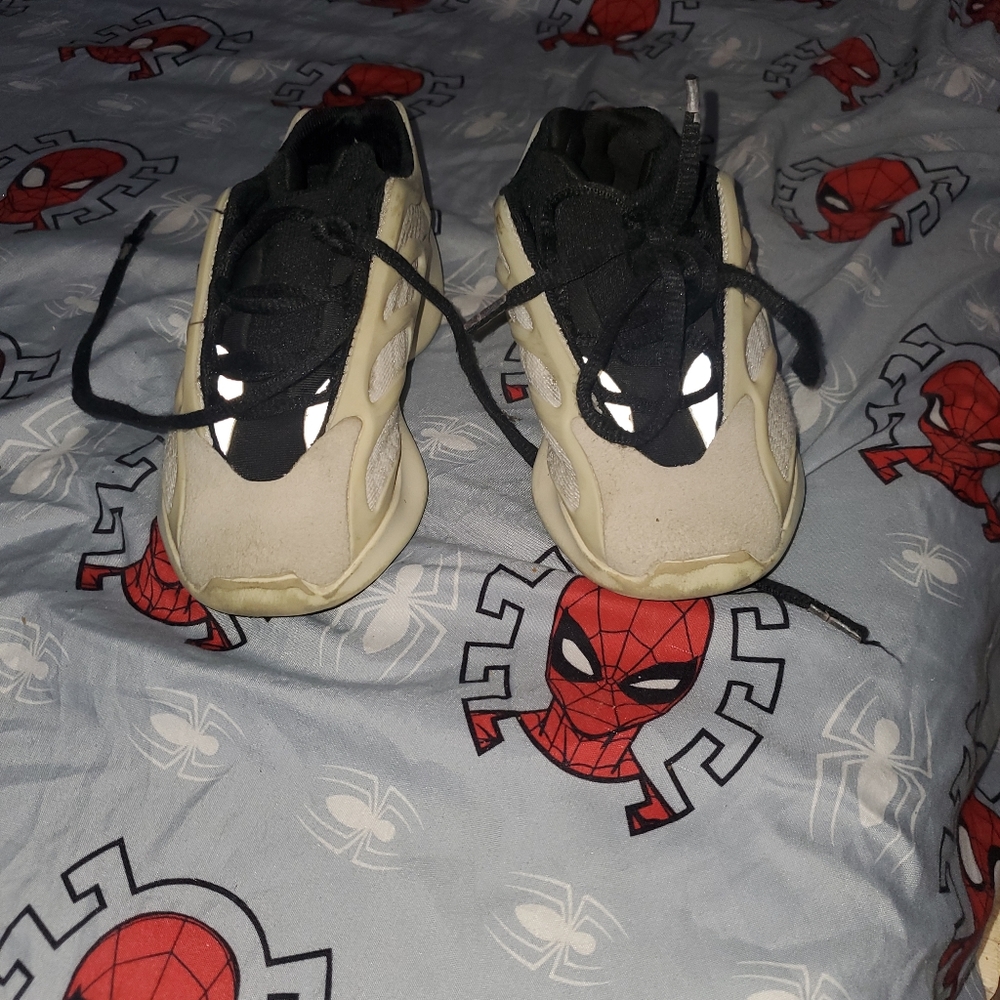 Yeezy adidas Kids Sneakers Black and Cream